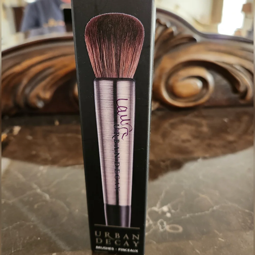 Urban Decay Pro Optical Blurring Brush - Picture 4 of 4